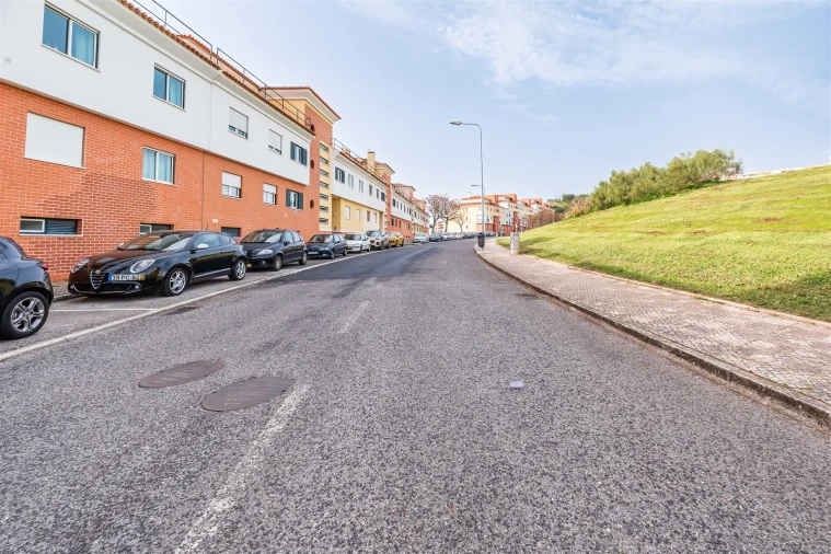 Apartamento T3 para Venda em Carnaxide e Queijas Foto 8