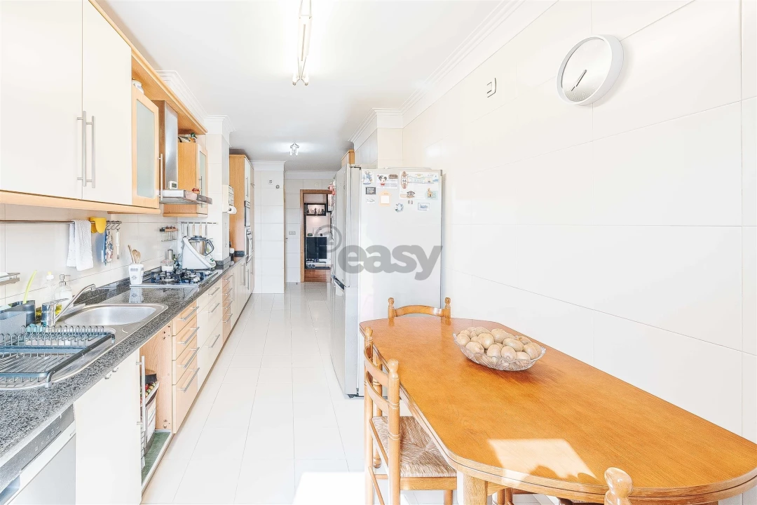 Apartamento T3 para Venda em Carnaxide e Queijas Foto 111