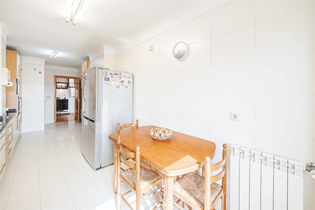 Apartamento T3 para Venda em Carnaxide e Queijas Foto 51