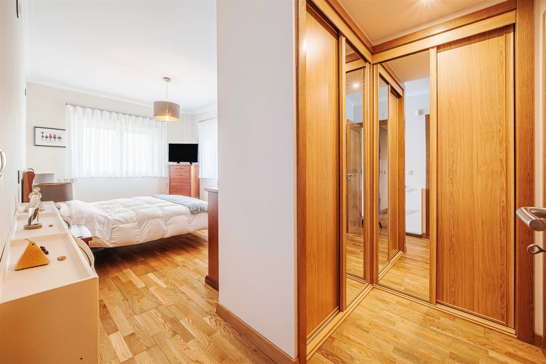 Apartamento T3 para Venda em Carnaxide e Queijas Foto 28