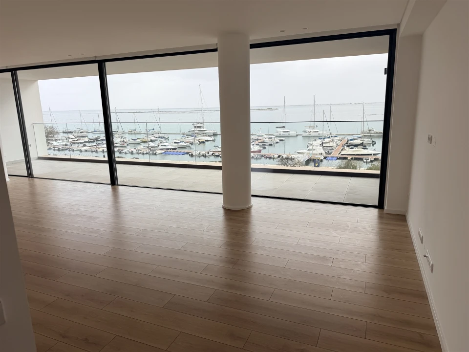 Apartamento T2 para Venda em Olhão Foto 4