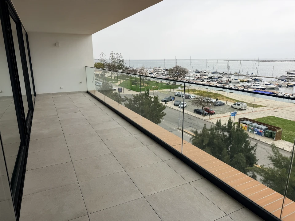 Apartamento T2 para Venda em Olhão Foto 13