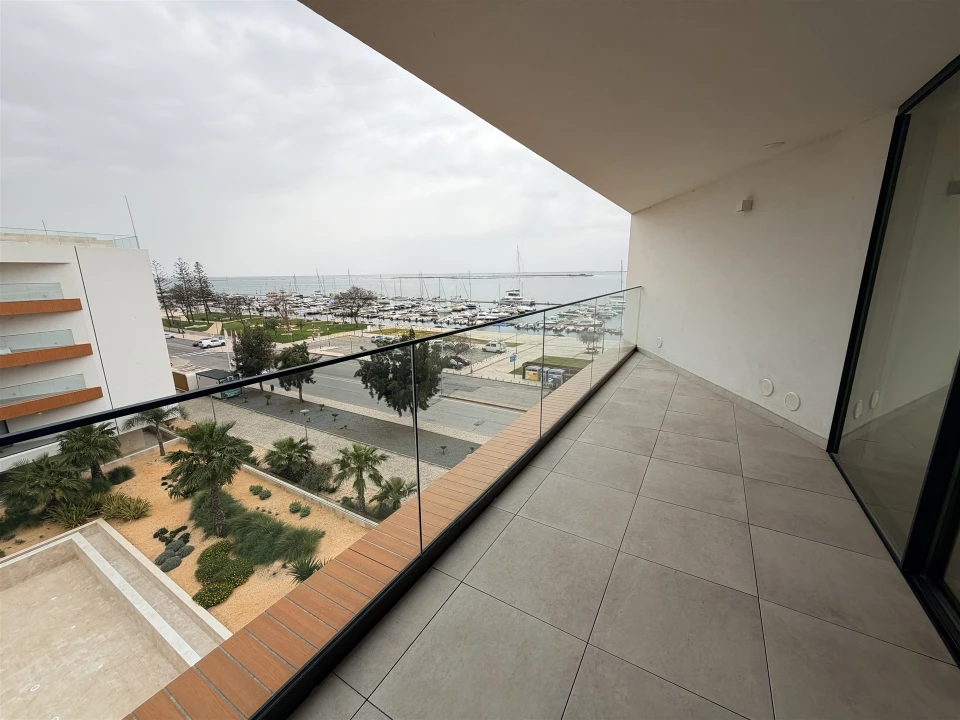 Apartamento T2 para Venda em Olhão Foto 16