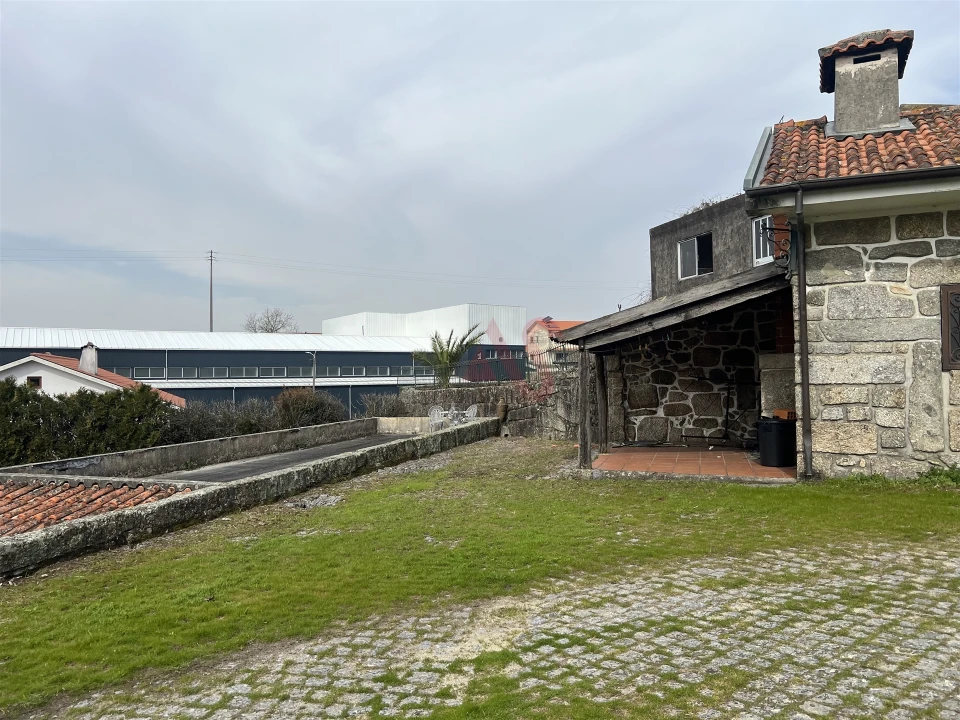 Moradia T4 para Venda em Raimonda Foto 41