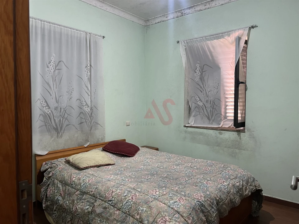 Moradia T4 para Venda em Raimonda Foto 32