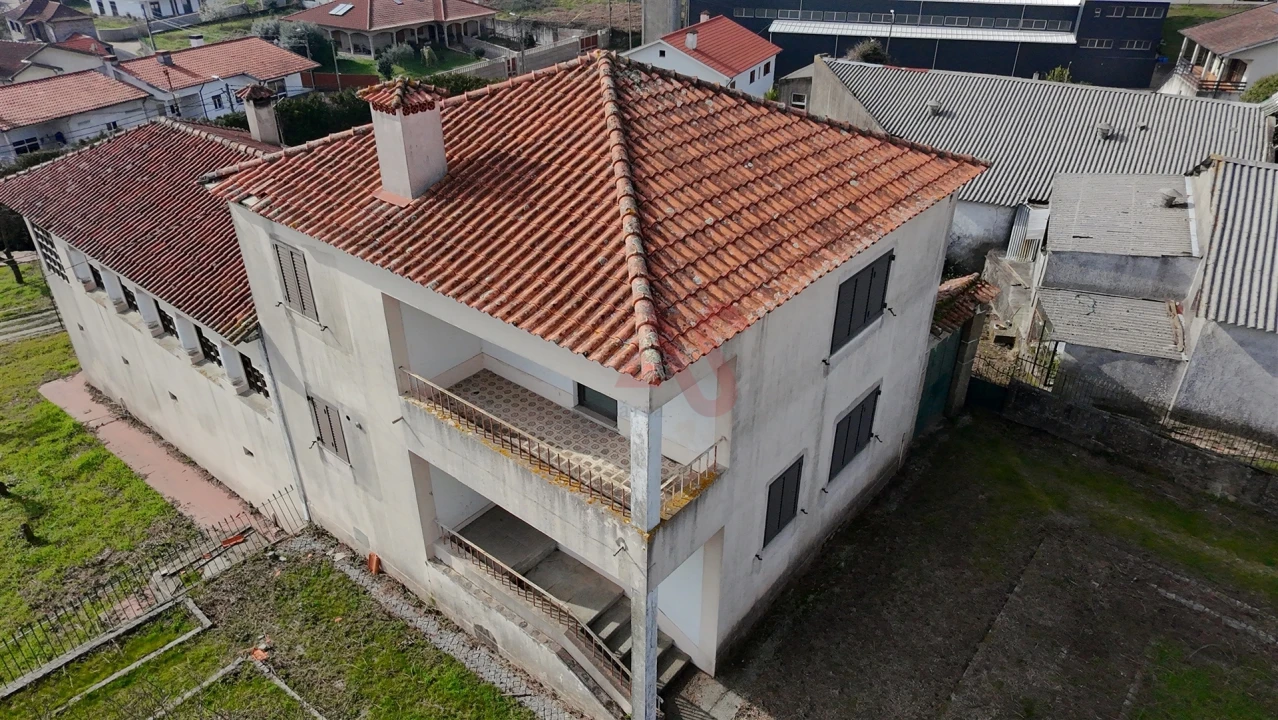 Moradia T4 para Venda em Raimonda Foto 2