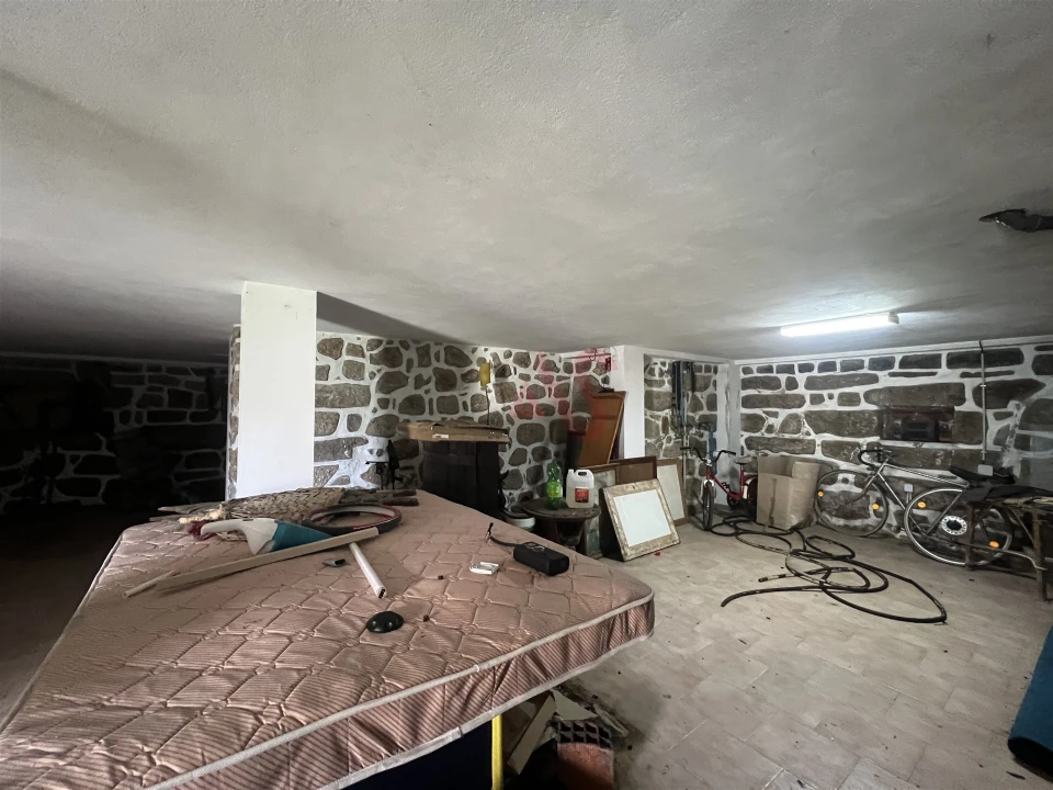 Moradia T4 para Venda em Raimonda Foto 40