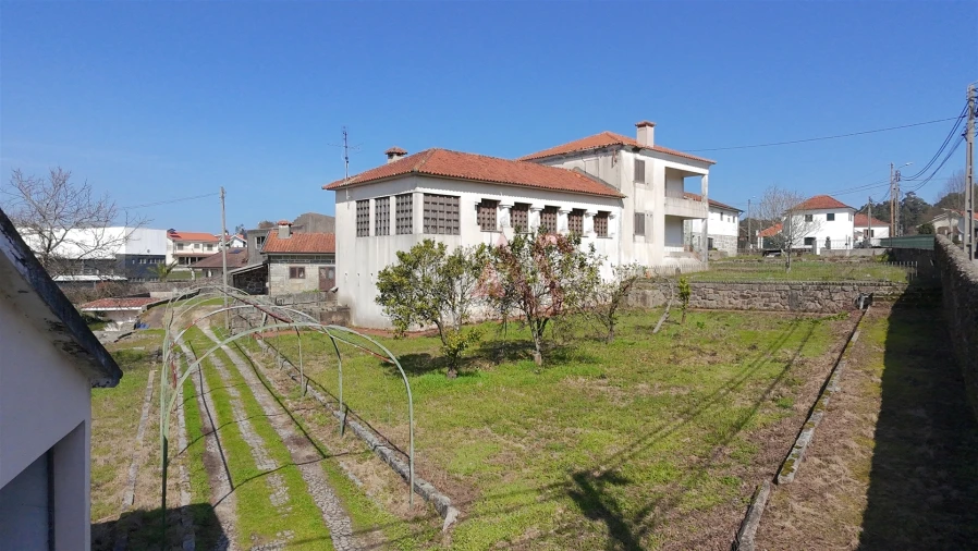 Moradia T4 para Venda em Raimonda Foto 1