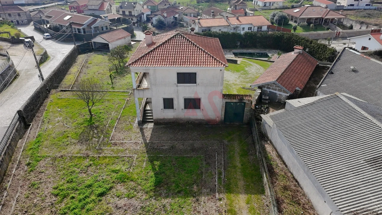 Moradia T4 para Venda em Raimonda Foto 3