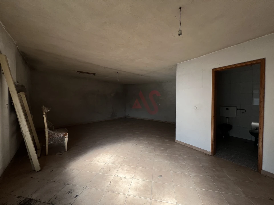 Moradia T11 para Venda em Raimonda Foto 13