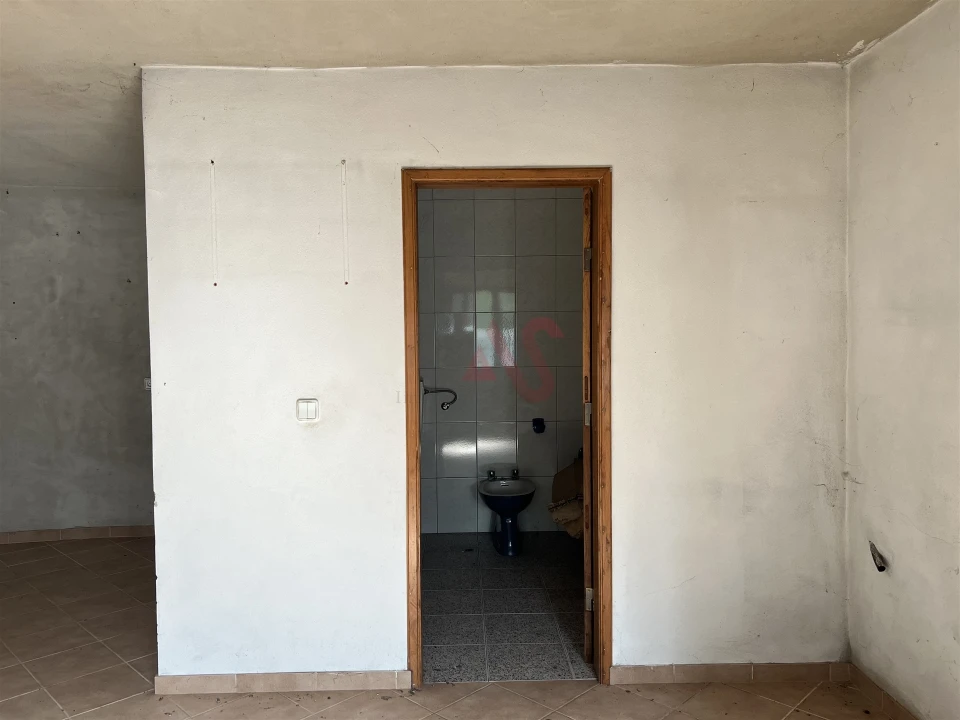 Moradia T11 para Venda em Raimonda Foto 15