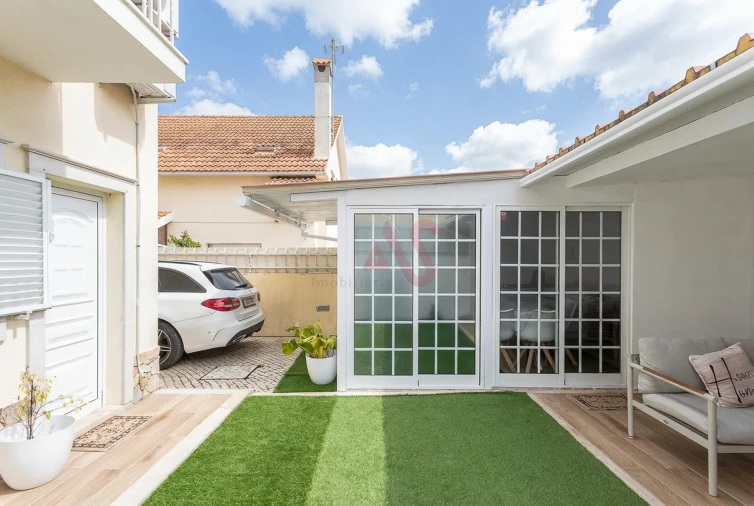 Moradia T3 para Venda em Quinta do Conde Foto 6