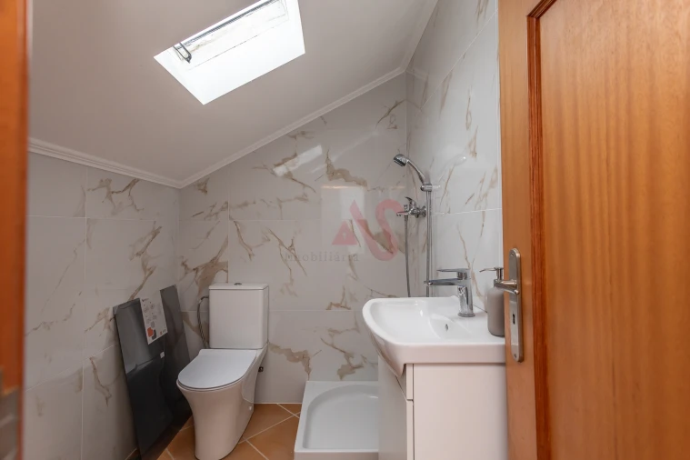 Moradia T3 para Venda em Quinta do Conde Foto 33