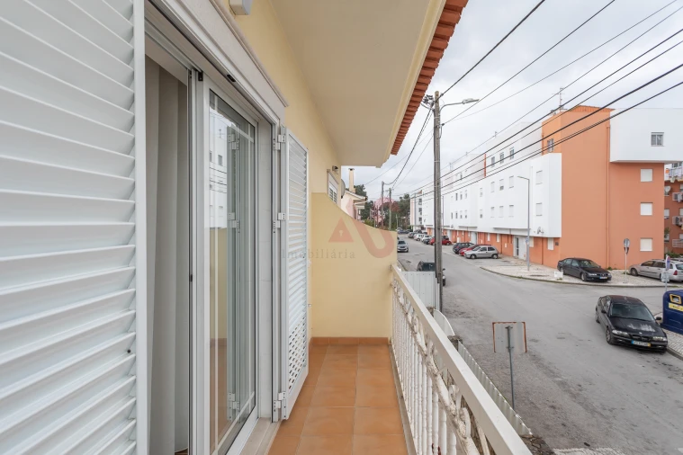 Moradia T3 para Venda em Quinta do Conde Foto 28