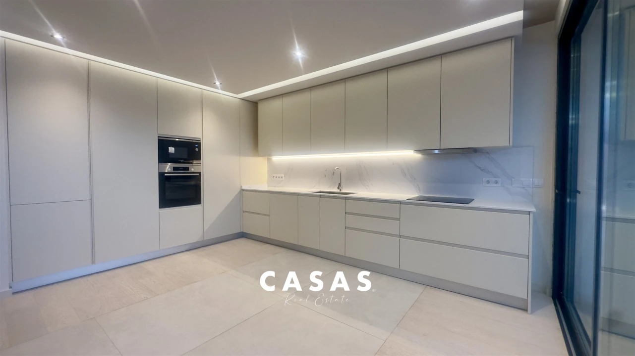 Moradia T3 para Venda em Funchal (Santa Maria Maior) Foto 14