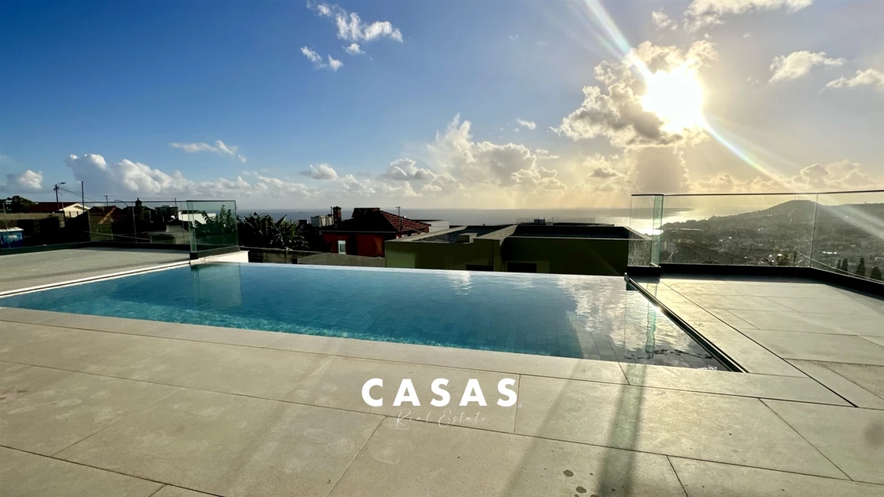 Moradia T3 para Venda em Funchal (Santa Maria Maior) Foto 3