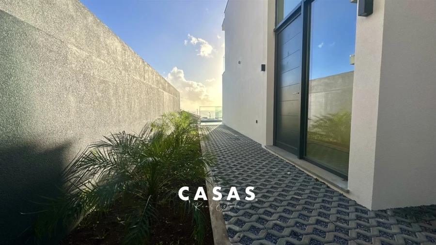 Moradia T3 para Venda em Funchal (Santa Maria Maior) Foto 8