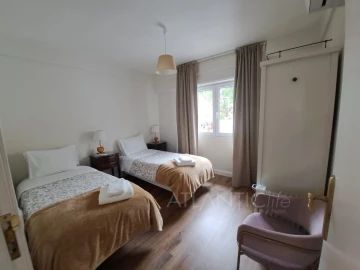 Apartamento T2 para Venda em Santa Maria e São Miguel, São Martinho, São Pedro Penaferrim