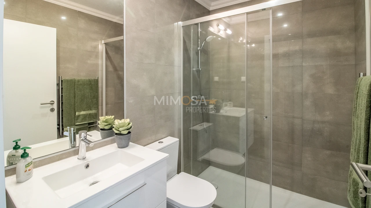 Moradia T2 para Venda em Lagos (São Sebastião e Santa Maria) Foto 11