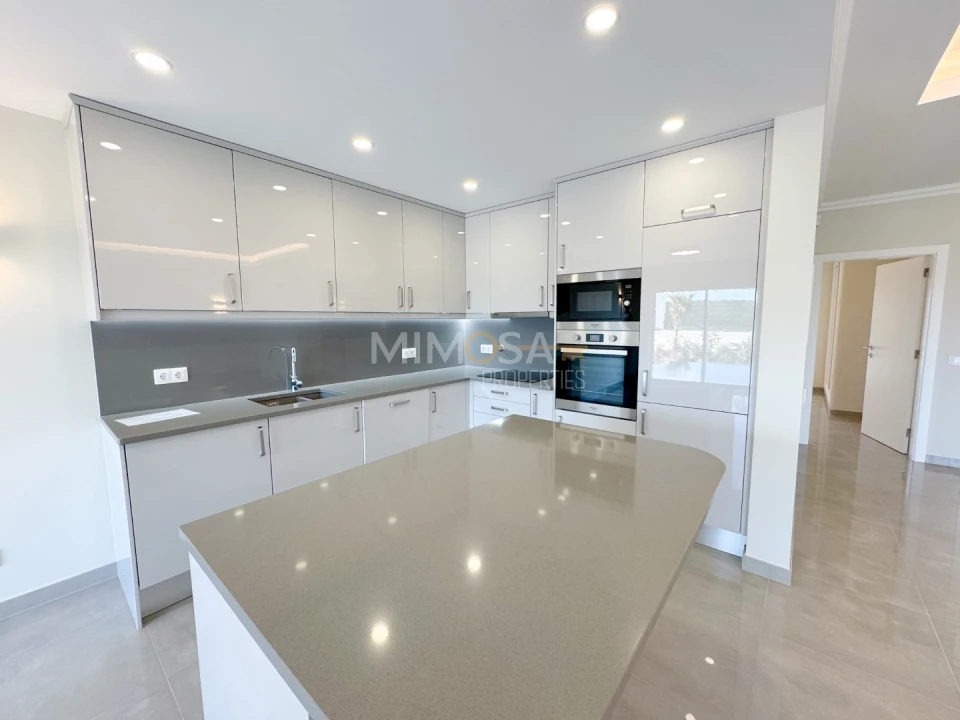 Moradia T2 para Venda em Lagos (São Sebastião e Santa Maria) Foto 14