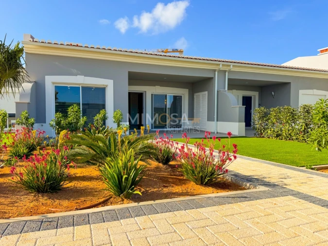 Moradia T2 para Venda em Lagos (São Sebastião e Santa Maria) Foto 2