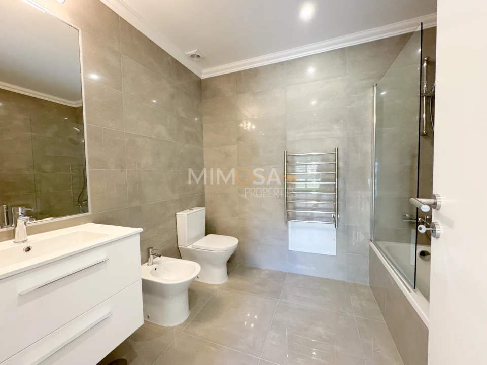 Moradia T2 para Venda em Lagos (São Sebastião e Santa Maria) Foto 16