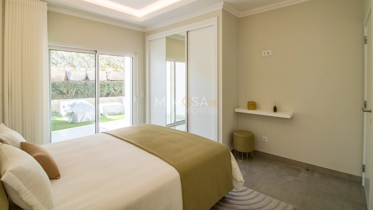 Moradia T2 para Venda em Lagos (São Sebastião e Santa Maria) Foto 10