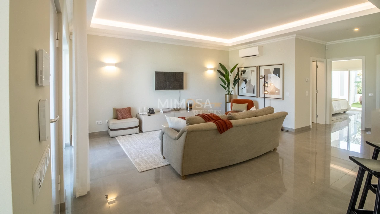 Moradia T2 para Venda em Lagos (São Sebastião e Santa Maria) Foto 2