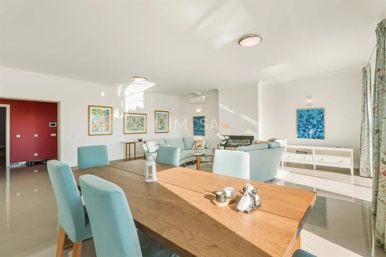 Moradia T4 para Venda em Lagos (São Sebastião e Santa Maria) Foto 4