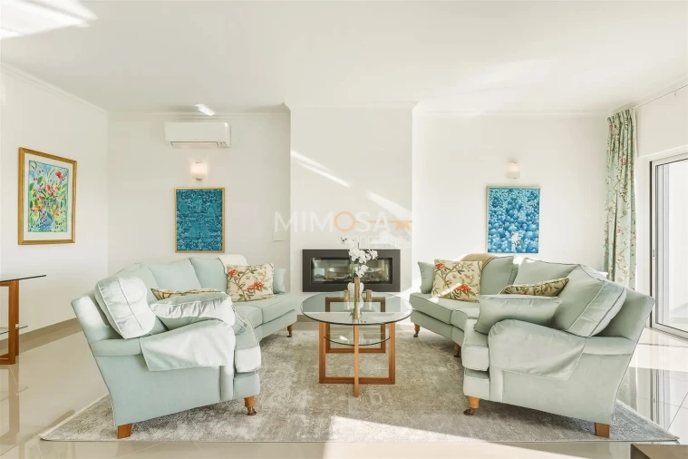 Moradia T4 para Venda em Lagos (São Sebastião e Santa Maria) Foto 3