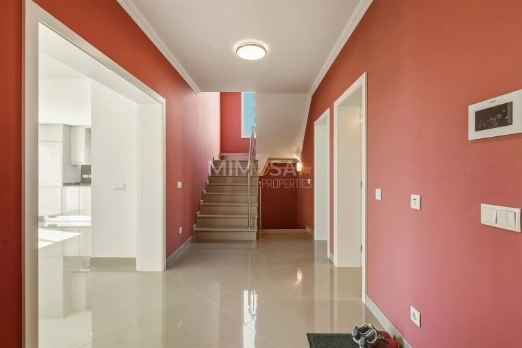 Moradia T4 para Venda em Lagos (São Sebastião e Santa Maria) Foto 8