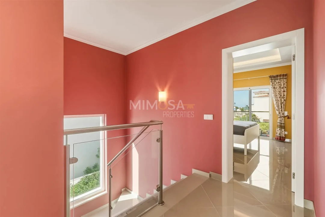 Moradia T4 para Venda em Lagos (São Sebastião e Santa Maria) Foto 16