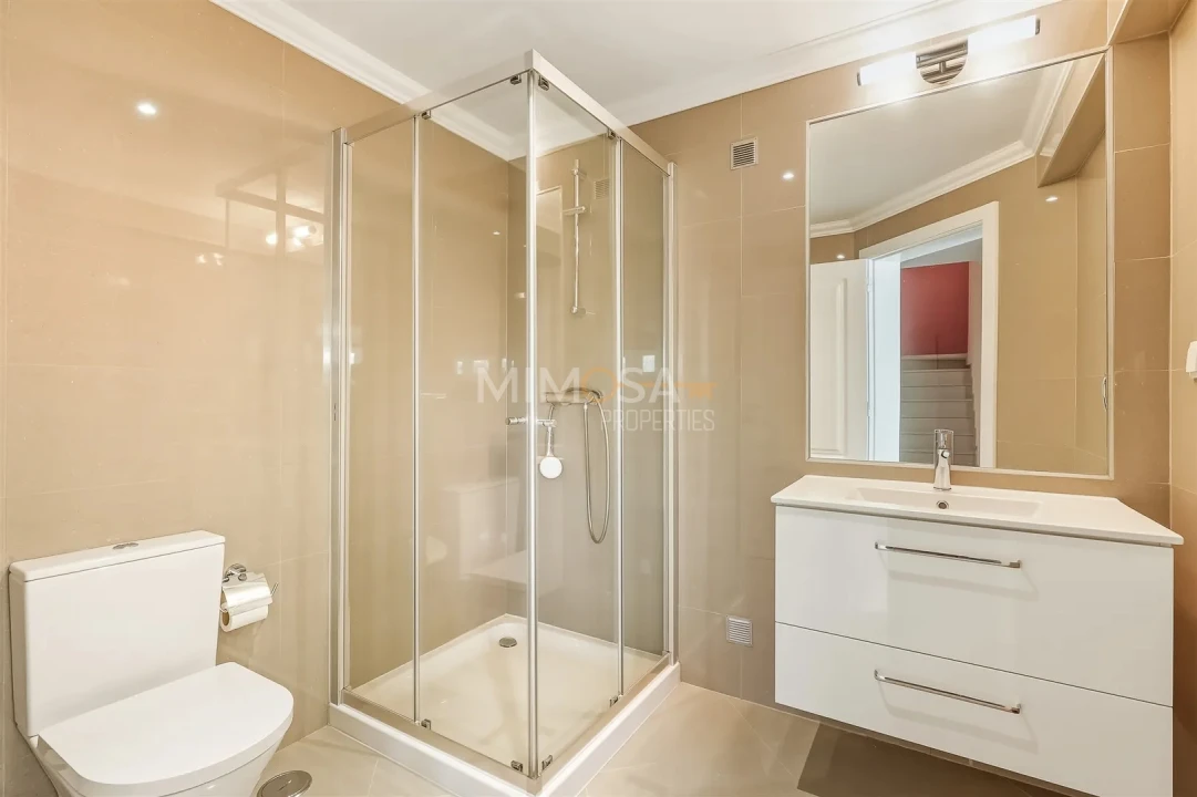 Moradia T4 para Venda em Lagos (São Sebastião e Santa Maria) Foto 15