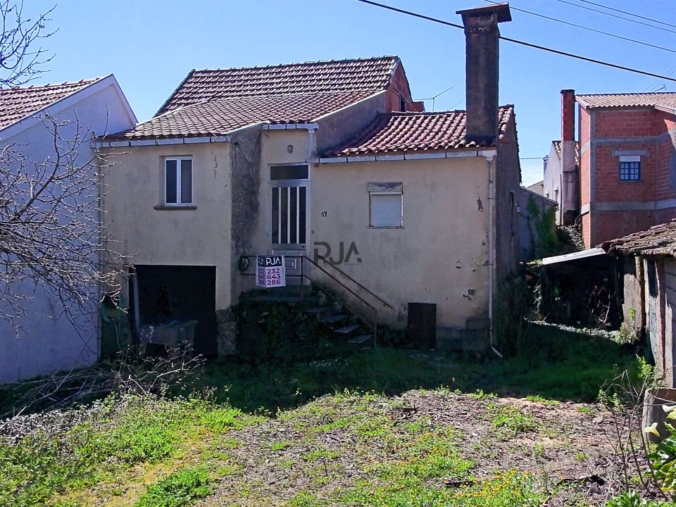 Moradia T2 para Venda em Ovoa e Vimieiro Foto 1