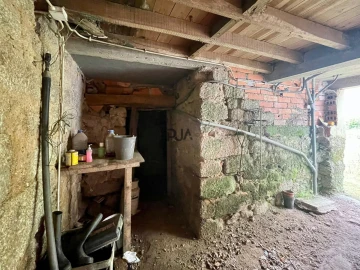 Moradia T2 para Venda em Ovoa e Vimieiro