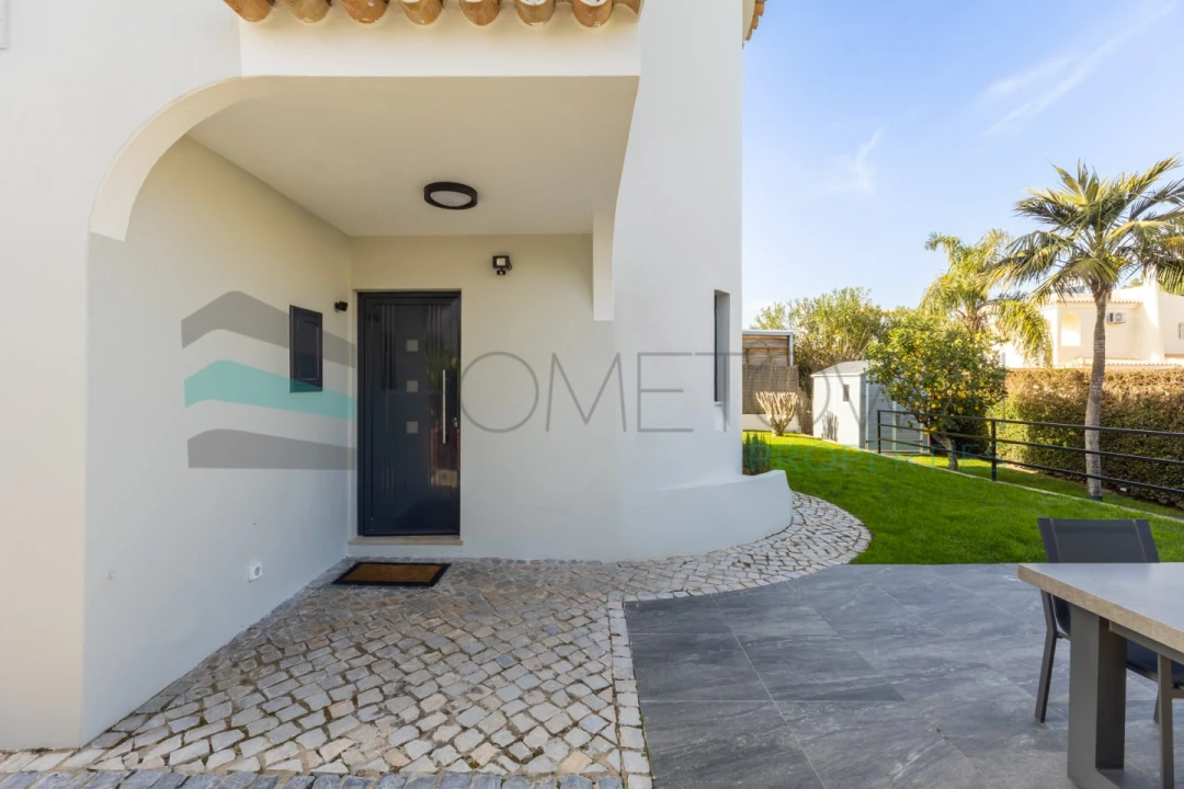 Moradia T3 para Venda em Quarteira Foto 43