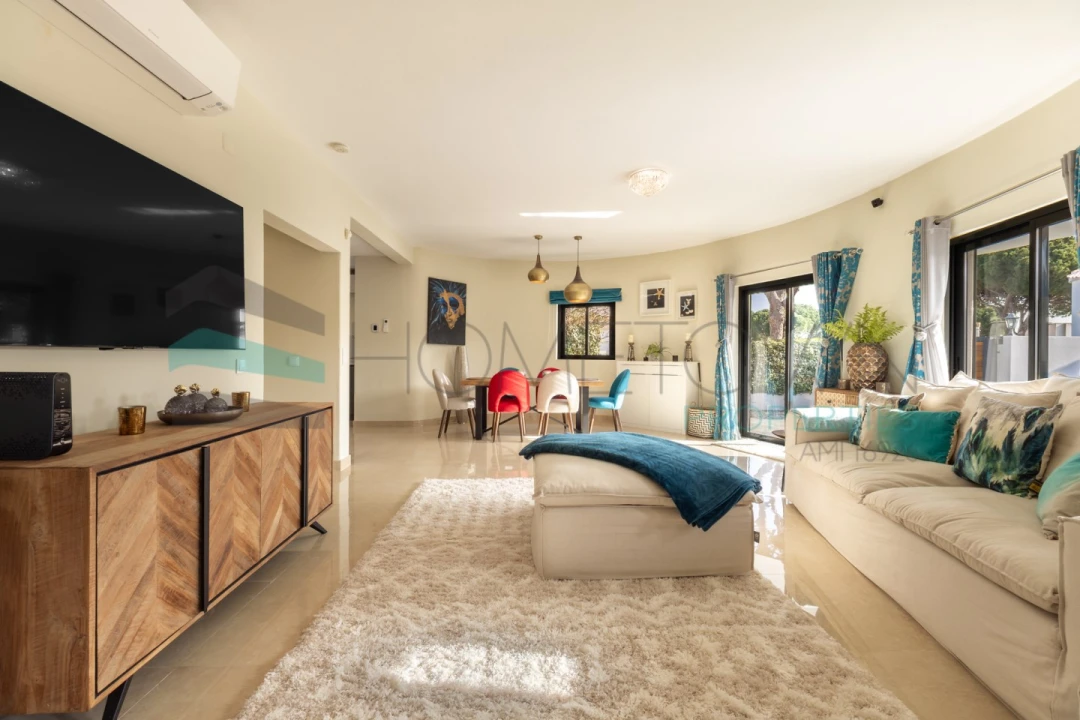 Moradia T3 para Venda em Quarteira Foto 4