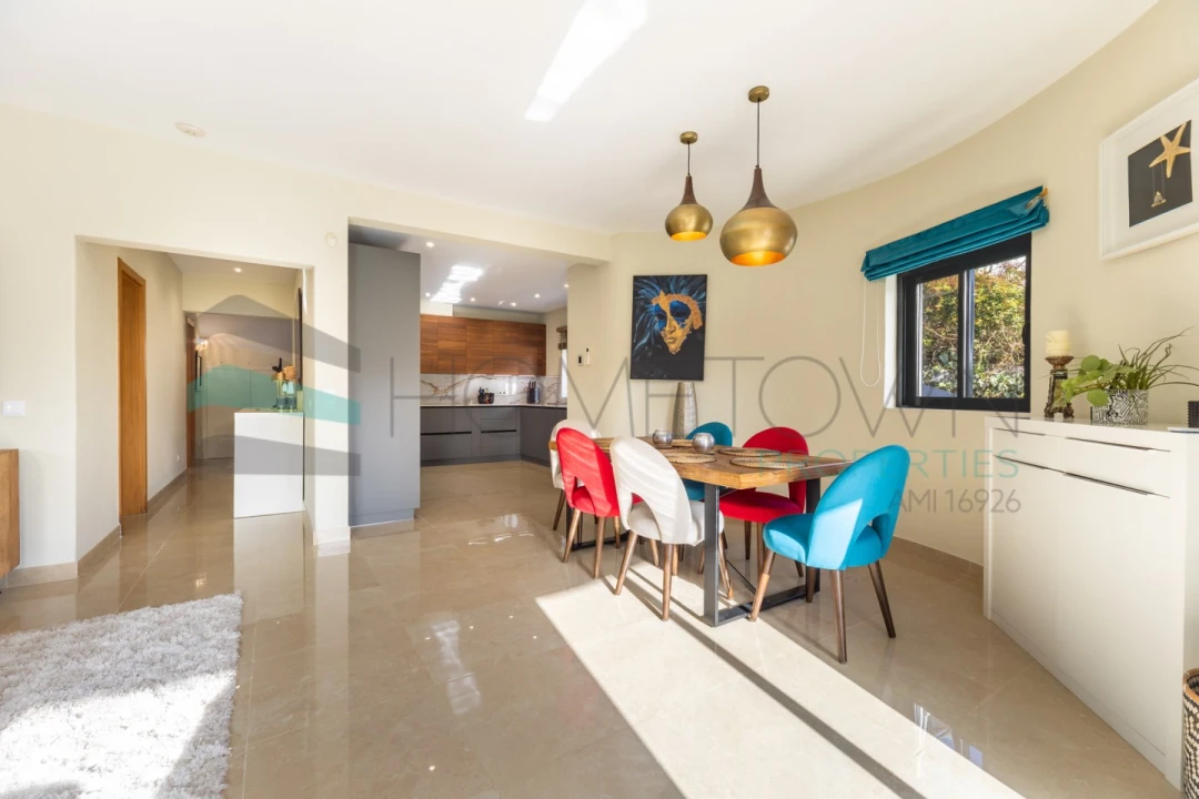 Moradia T3 para Venda em Quarteira Foto 10