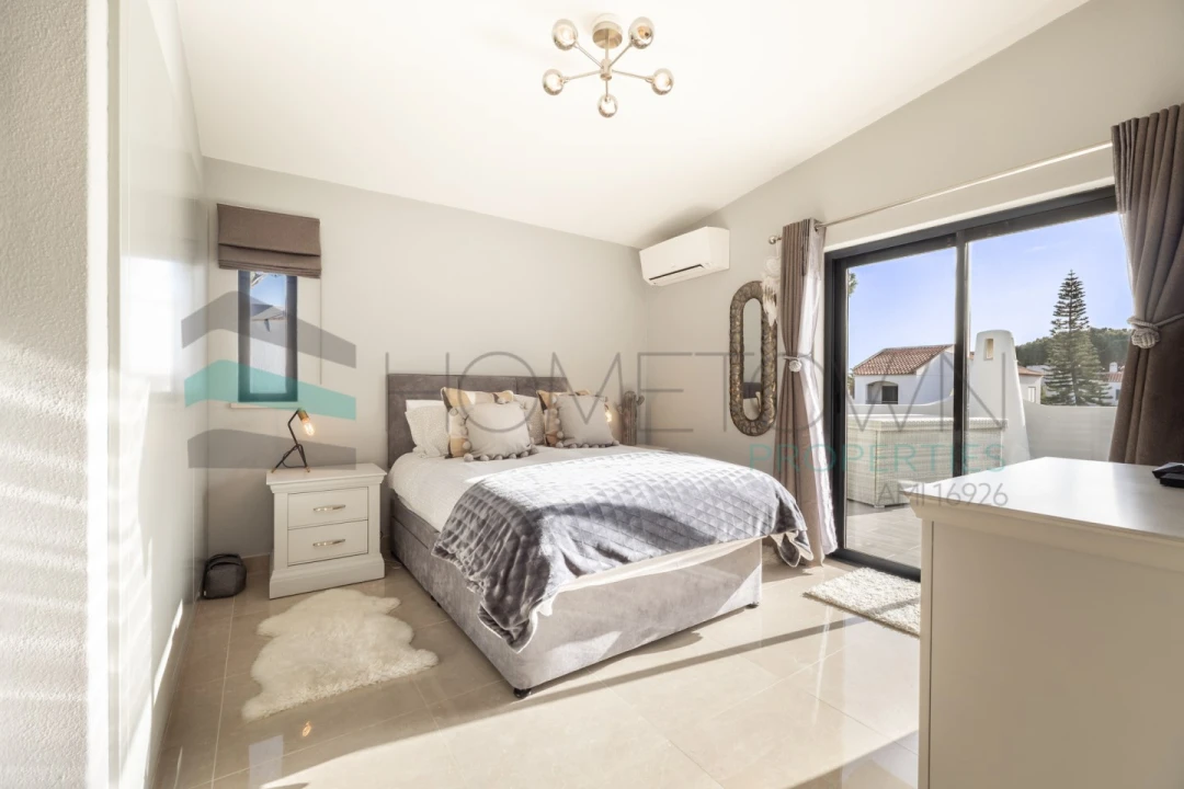 Moradia T3 para Venda em Quarteira Foto 23