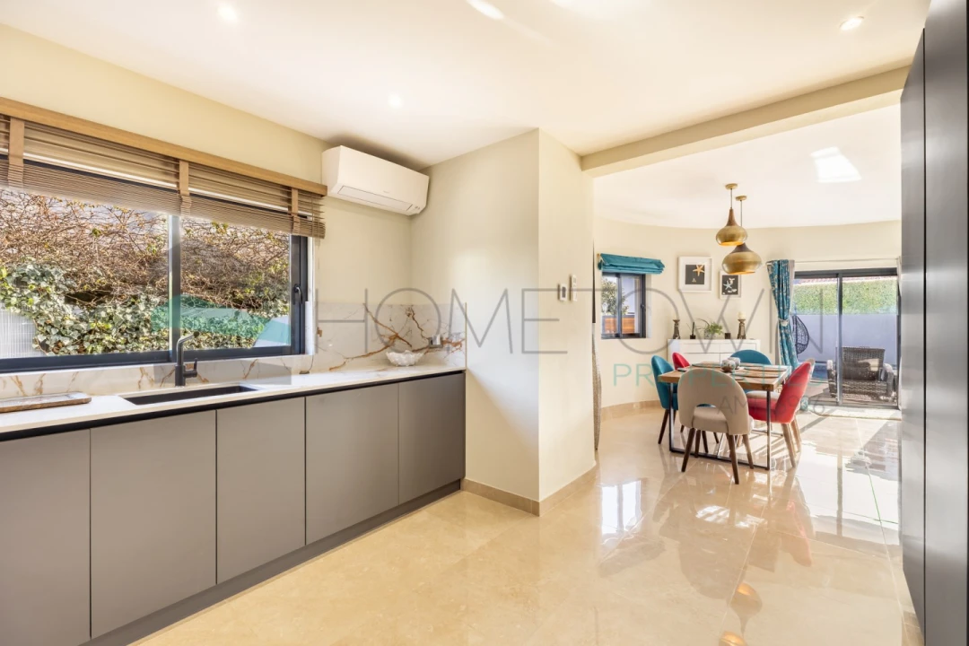 Moradia T3 para Venda em Quarteira Foto 5