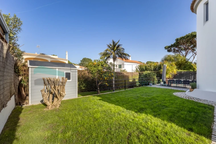 Moradia T3 para Venda em Quarteira Foto 44