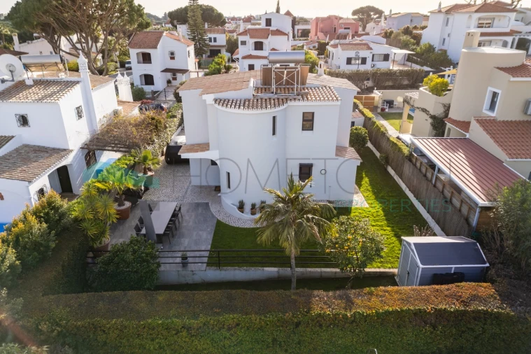 Moradia T3 para Venda em Quarteira Foto 48