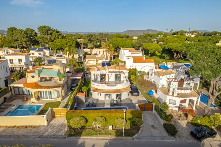 Moradia T3 para Venda em Quarteira Foto 45