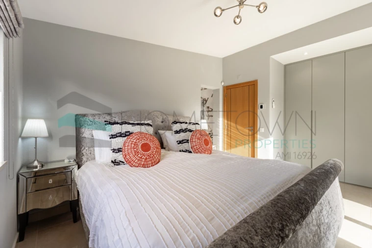 Moradia T3 para Venda em Quarteira Foto 29