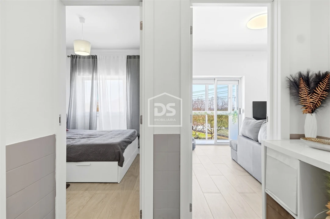 Apartamento T2 para Venda em Baixa da Banheira e Vale da Amoreira Foto 8