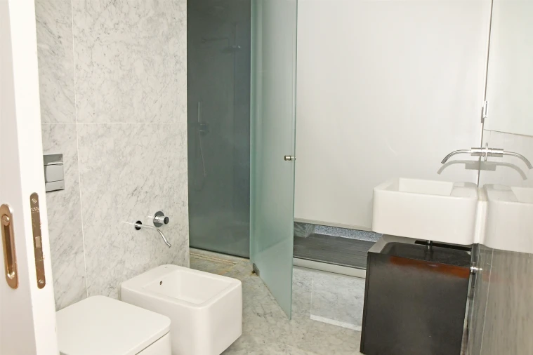 Moradia T4 para Arrendamento em Aldoar, Foz do Douro e Nevogilde Foto 29