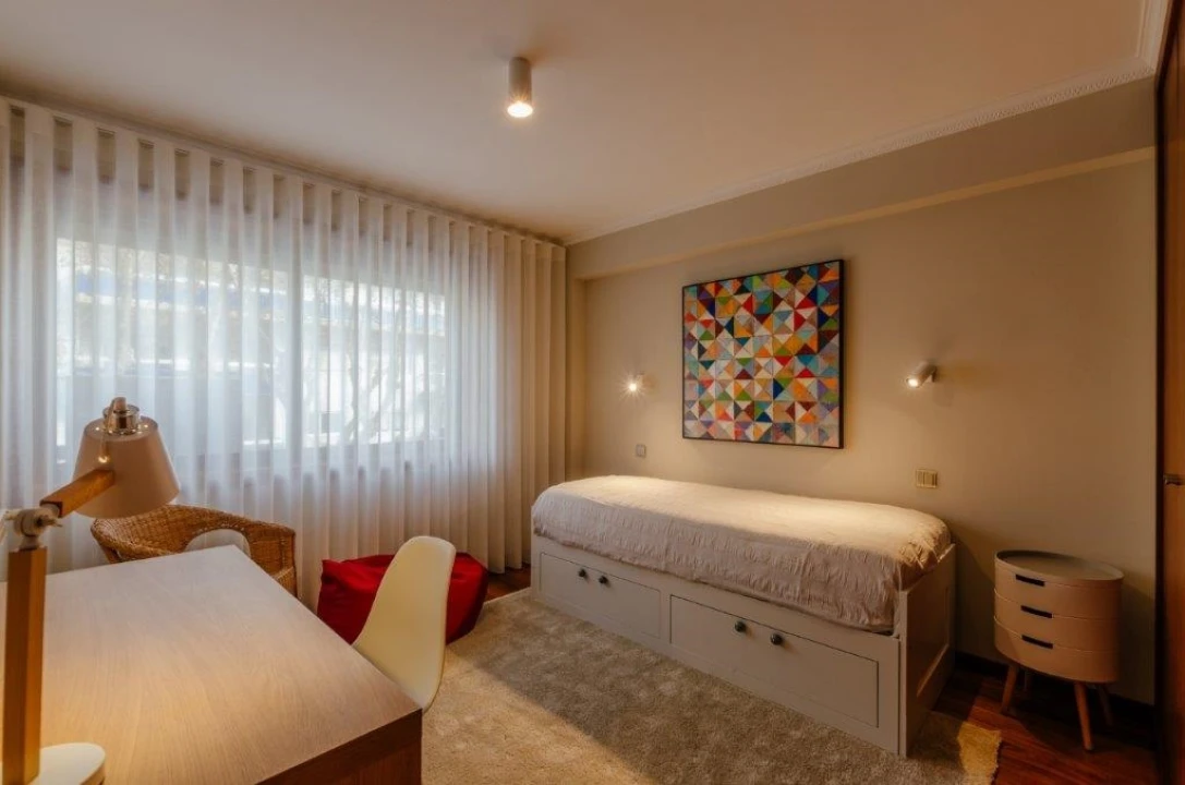 Apartamento T2 para Arrendamento em Aldoar, Foz do Douro e Nevogilde Foto 6