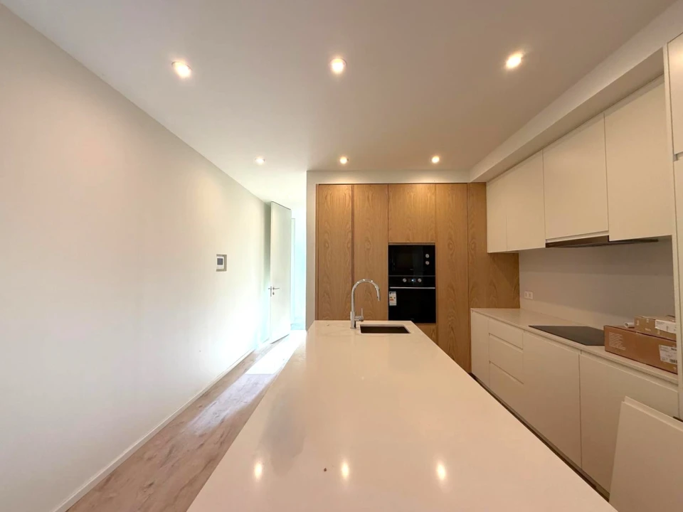 Apartamento T2 para Venda em Lordelo do Ouro e Massarelos Foto 3