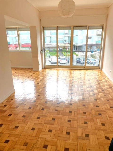 Apartamento T4 para Venda em Aldoar, Foz do Douro e Nevogilde