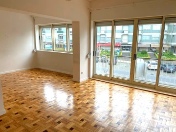 Apartamento T4 para Venda em Aldoar, Foz do Douro e Nevogilde
